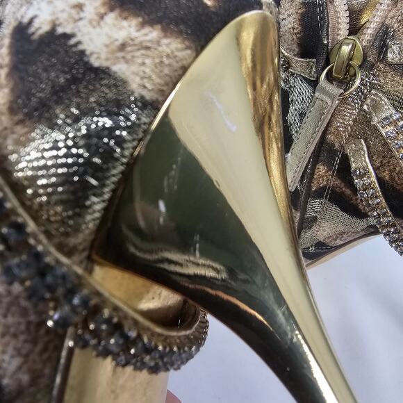 Roberto Cavalli Zebra Metallic Brocade Heels Gold Sole Pointed Toe EU 39 Italy - Picture 8 of 8